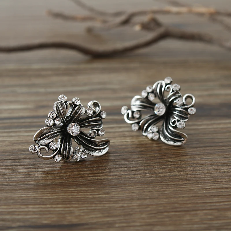 COWNINE New Vintage Silver Color Earrings For Women Style Accessories Earrings Mujer Jewelry Retro Aros Long Love Brinco
COWNINE New Vintage Silver Color Earrings For Women Style Accessories Earrings Mujer Jewelry Retro Aros Long Love Brinco