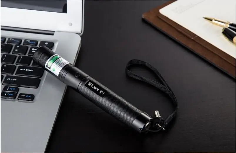 

AAA High power Military 532nm 100w 100000m Green Laser pointers Flashlight Light Burning Beam Matches Burn Cigarettes Hunting