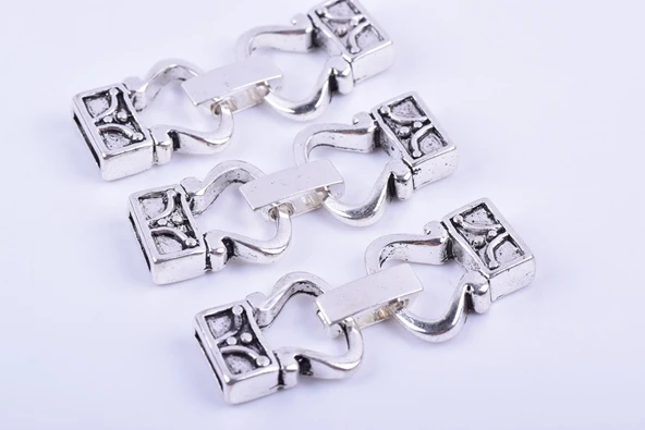 10 Sets 10.5x6.4mm Antique Silver Snap Clasp For Licorice Leather Cord--CLP1284AS
10 Sets 10.5x6.4mm Antique Silver Snap Clasp For Licorice Leather Cord--CLP1284AS