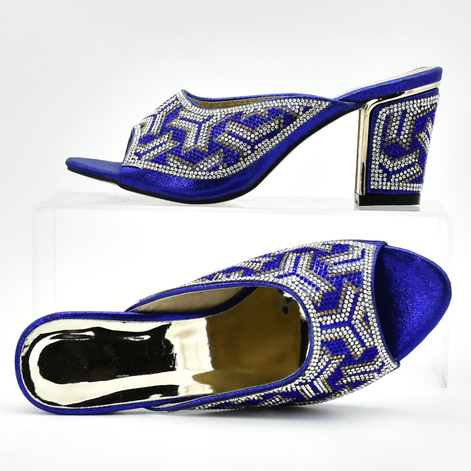 Комплект из туфель и сумочки в африканском стиле синего цвета итальянский