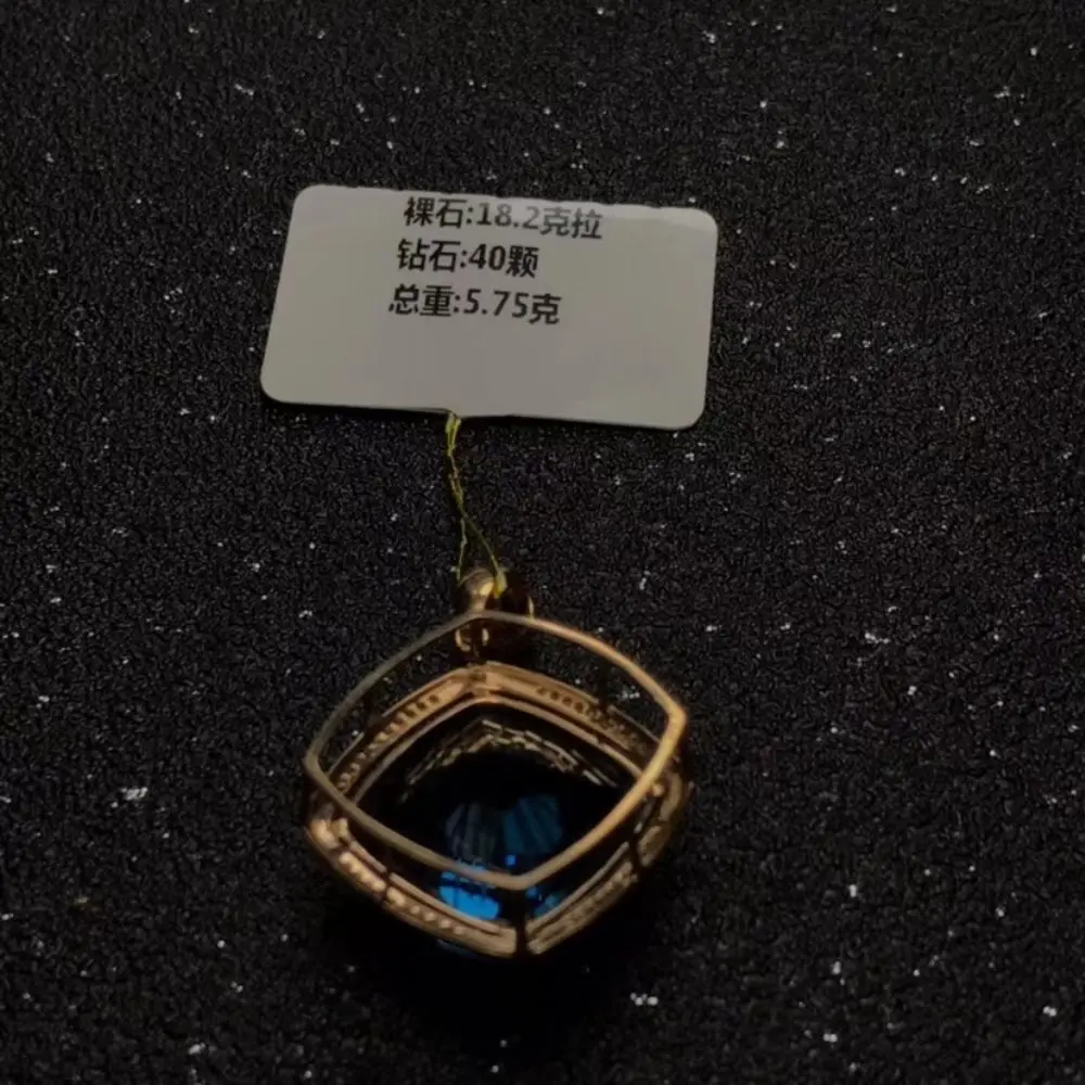 gemstone jewelry wholesale SGARIT brand classic luxury square 18k rose gold 18.2ct natural blue topaz charm pendant necklace
gemstone jewelry wholesale SGARIT brand classic luxury square 18k rose gold 18.2ct natural blue topaz charm pendant necklace