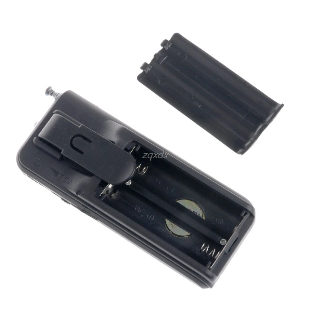 Mini Portable Auto Scan FM Radio Receiver Belt Clip With Flashlight Earphone FM 87-108MHz DK-9926 Built in loud speaker
Mini Portable Auto Scan FM Radio Receiver Belt Clip With Flashlight Earphone FM 87-108MHz DK-9926 Built in loud speaker