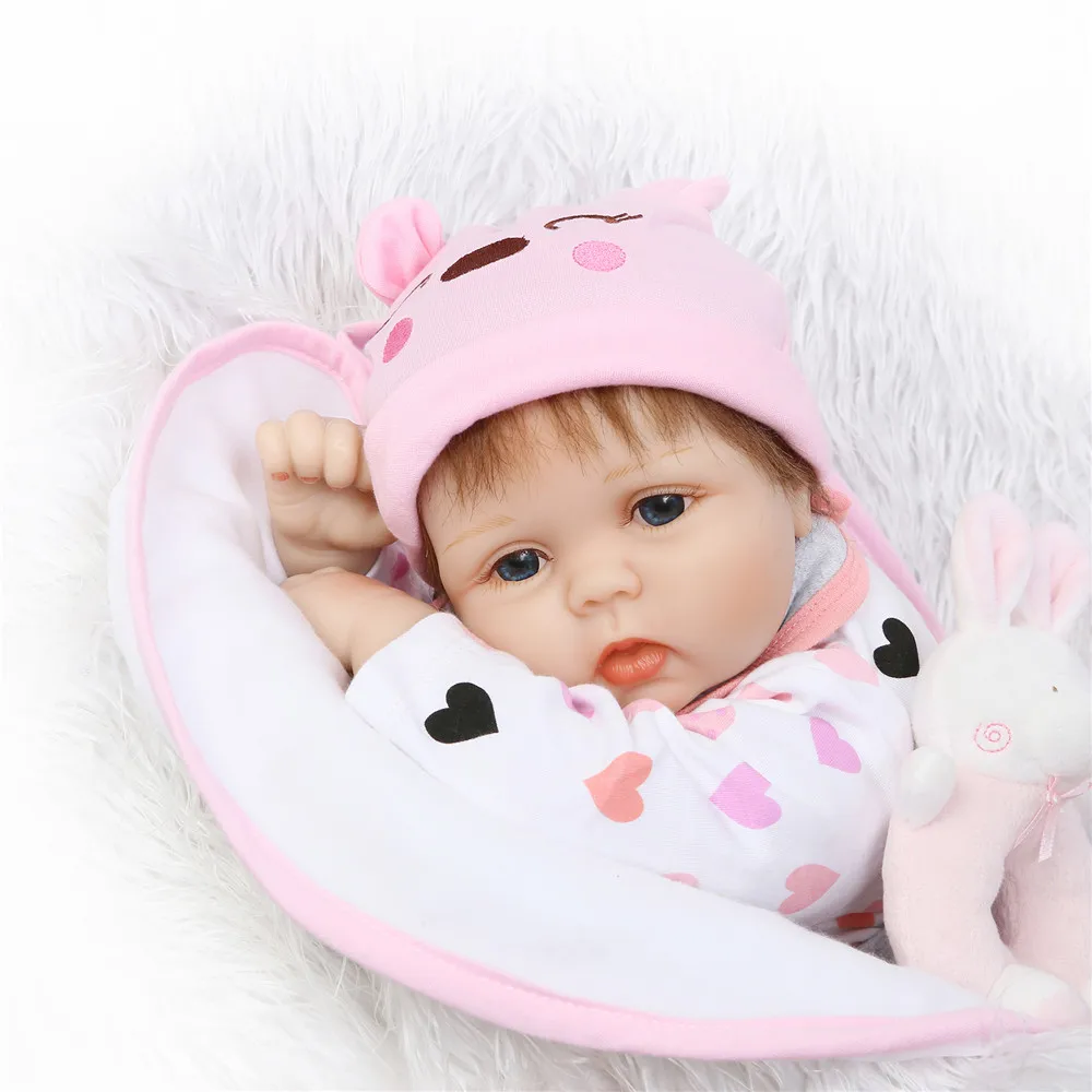 Силиконовые куклы-реборн Bebe, игрушки для девочек, подарок, мягкое тело, магнитное рот с детской погремушкой
Силиконовые куклы-реборн Bebe, игрушки для девочек, подарок, мягкое тело, магнитное рот с детской погремушкой
