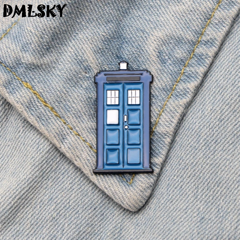 DMLSKY Creative theme TV Show booth Metal Brooch Clothes Pins Men Lapel Pin Collar Badge Jewelry Bags badge M3198
DMLSKY Creative theme TV Show booth Metal Brooch Clothes Pins Men Lapel Pin Collar Badge Jewelry Bags badge M3198