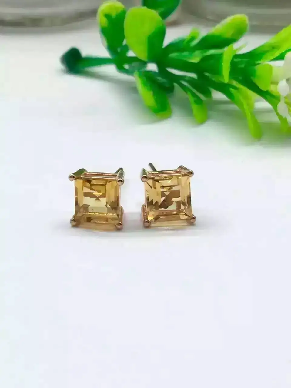 Женские серьги-цитриновые, из серебра 925 пробы, с натуральным желтым кристаллом, модные вечерние квадратные серьги
Женские серьги-цитриновые, из серебра 925 пробы, с натуральным желтым кристаллом, модные вечерние квадратные серьги