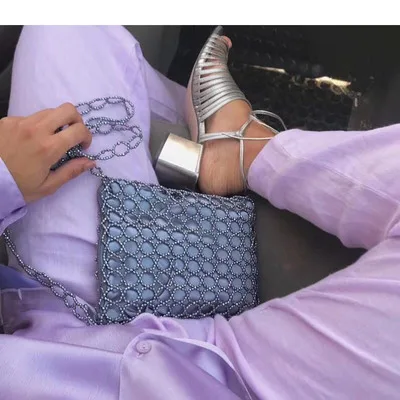 Women Hollow Out Crystal Pearl Bag Party Handmade Beaded Handbags Luxury Clear Shoulder Bags phone fashionable weaving bag
Women Hollow Out Crystal Pearl Bag Party Handmade Beaded Handbags Luxury Clear Shoulder Bags phone fashionable weaving bag