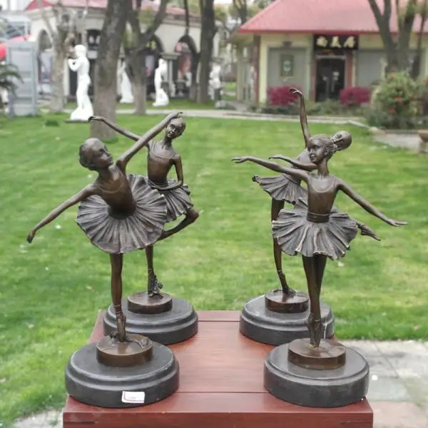 Ballet dancers dance music copper sculpture crafts birthday gift Shanghai bronze art world
Ballet dancers dance music copper sculpture crafts birthday gift Shanghai bronze art world