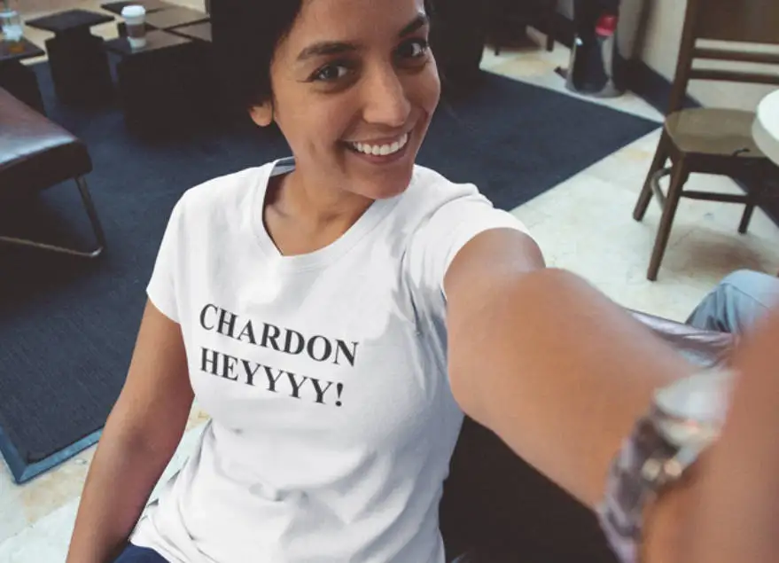 Футболка Chardonhey, женская футболка, Мужская забавная футболка унисекс, модные повседневные топы, blusa tumblr, футболка для девочек, топы блогера
Футболка Chardonhey, женская футболка, Мужская забавная футболка унисекс, модные повседневные топы, blusa tumblr, футболка для девочек, топы блогера