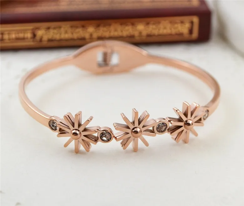 YUNRUO Sunflower Crystal Bangle Bracelet Titanium Steel Rose Gold Color Jewelry Wholesale Woman Birthday Gift Free Shipping
YUNRUO Sunflower Crystal Bangle Bracelet Titanium Steel Rose Gold Color Jewelry Wholesale Woman Birthday Gift Free Shipping