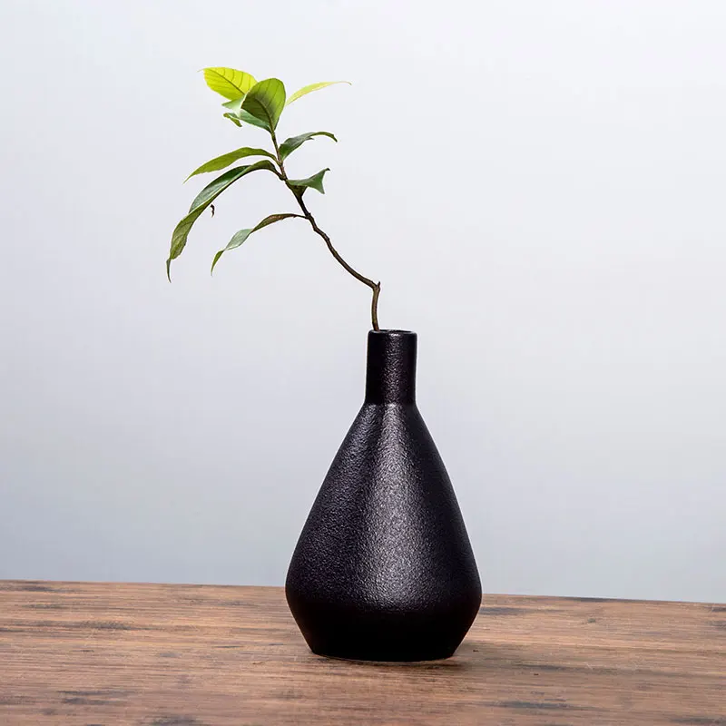 Creative Black Ceramic Flower Vases Home Tea Ceremony Vintage Art Artificial Flowers Tanks Decoration Crafts for Birthday Gifts
Creative Black Ceramic Flower Vases Home Tea Ceremony Vintage Art Artificial Flowers Tanks Decoration Crafts for Birthday Gifts