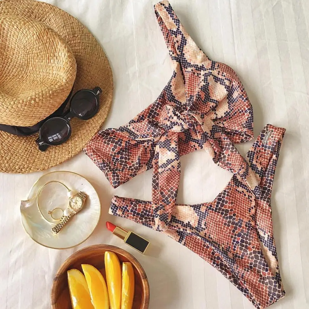 Imayio Leopard Bikini set Single shoulder strap Bathing Suit Snake Print Women Bandeau bikinis 2019 Two-Piece bow-knot swimwear
Imayio Leopard Bikini set Single shoulder strap Bathing Suit Snake Print Women Bandeau bikinis 2019 Two-Piece bow-knot swimwear