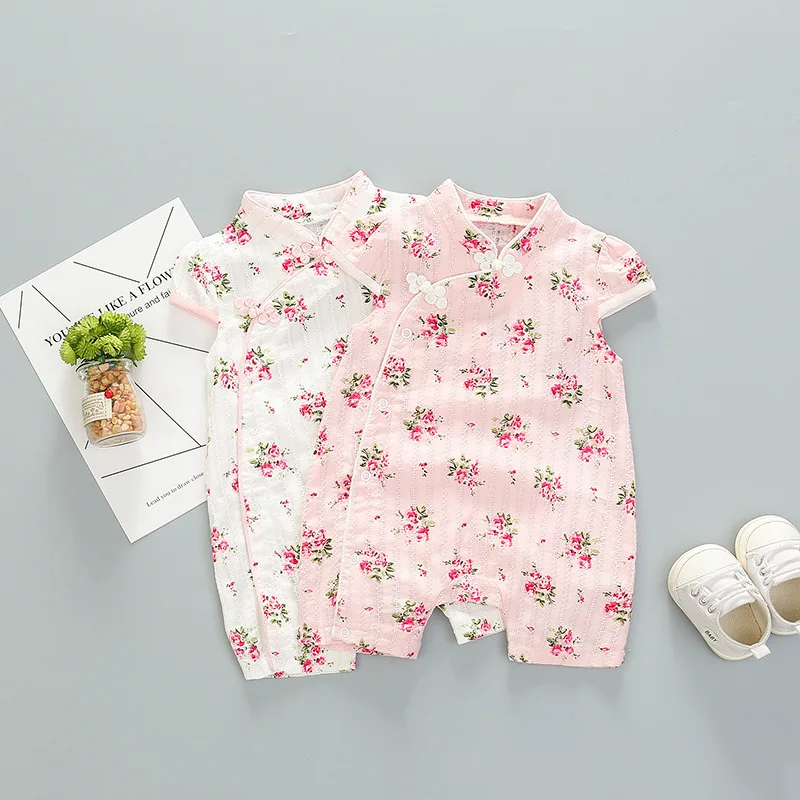 Chinese Style Rompers Summer Female Baby Short Sleeve Robes Cheongsam Cotton Baby Girl Print Jumpsuit 2 colors
Chinese Style Rompers Summer Female Baby Short Sleeve Robes Cheongsam Cotton Baby Girl Print Jumpsuit 2 colors