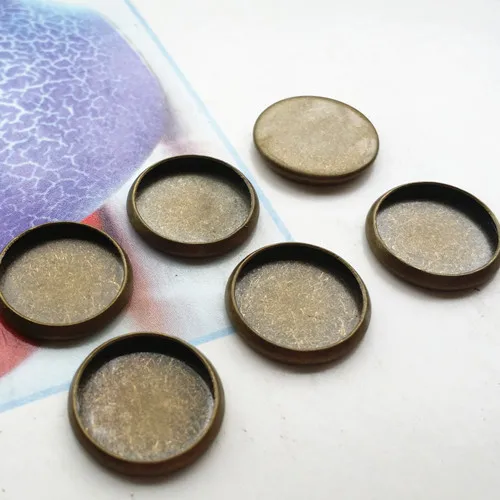 100PCS/lot 10-20mm Brass Antique Bronze Blank Cameo base Settings for Glass or Stickers Jewelry Accessories Finding
100PCS/lot 10-20mm Brass Antique Bronze Blank Cameo base Settings for Glass or Stickers Jewelry Accessories Finding