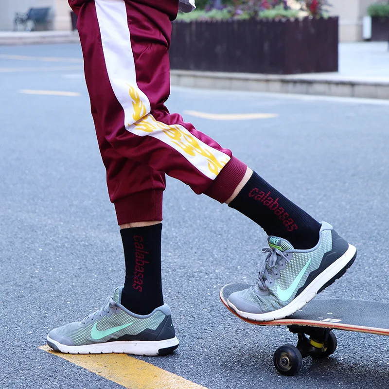 Morematch 1Pair Men Sock Streetwear High-top Cotton Socks Trend Hip Hop Skateboard Socks Black white 2 Colors Optional
Morematch 1Pair Men Sock Streetwear High-top Cotton Socks Trend Hip Hop Skateboard Socks Black white 2 Colors Optional