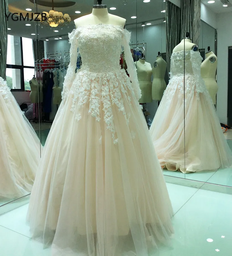 Champagne Wedding Dresses Vintage Lace Long Sleeves Off Shoulder Ball Gown Wedding Gown for Bride Bridal Gown Vestido De Noiva
Champagne Wedding Dresses Vintage Lace Long Sleeves Off Shoulder Ball Gown Wedding Gown for Bride Bridal Gown Vestido De Noiva