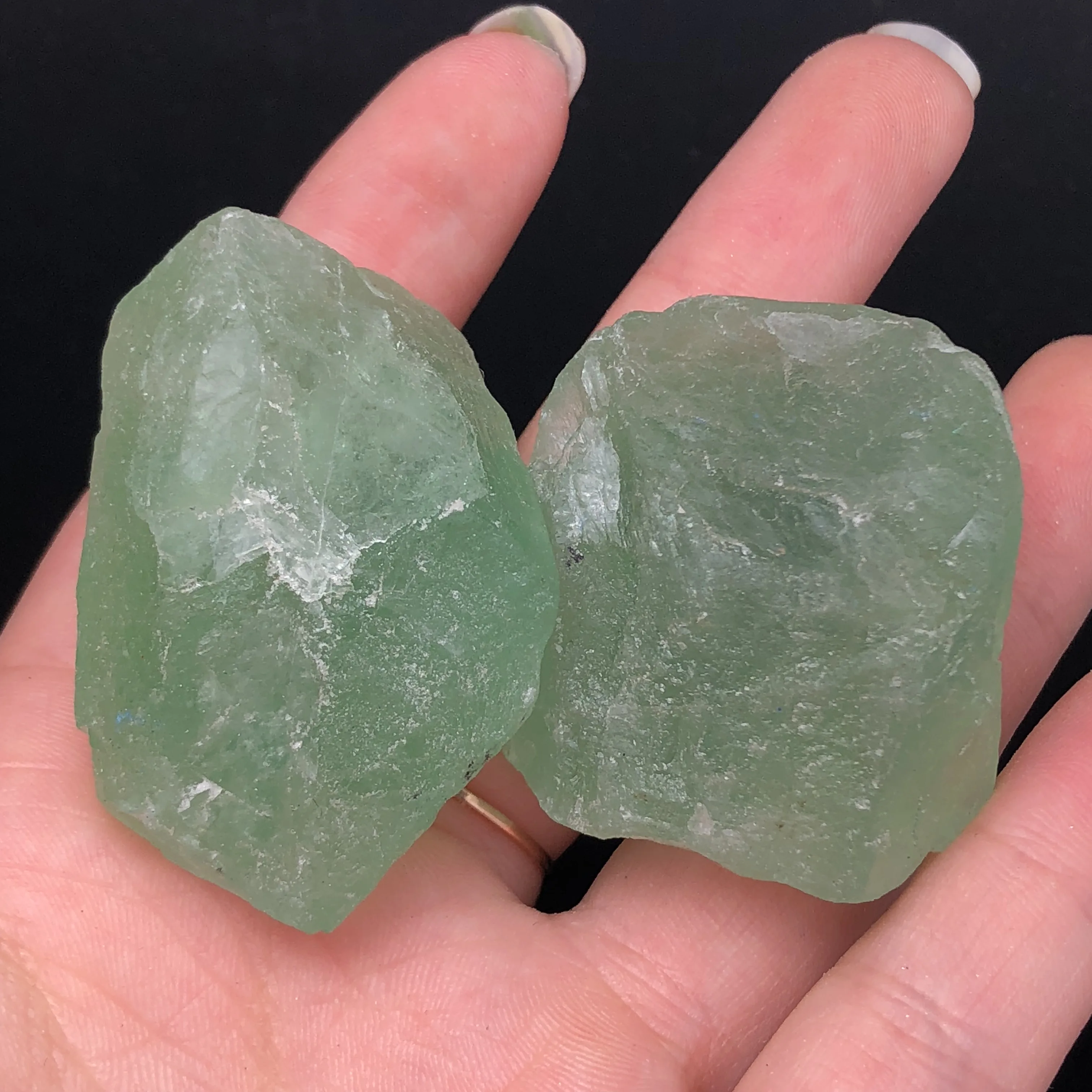 2Pcs Pure natural fluorite crystal coarse stone mineral specimen block artwork reiki healing meditation
2Pcs Pure natural fluorite crystal coarse stone mineral specimen block artwork reiki healing meditation