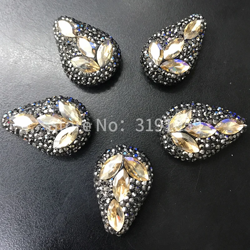 Temperamental simple superflash crystal beads Europe and the European style of a popular DIY sweater chain
Temperamental simple superflash crystal beads Europe and the European style of a popular DIY sweater chain