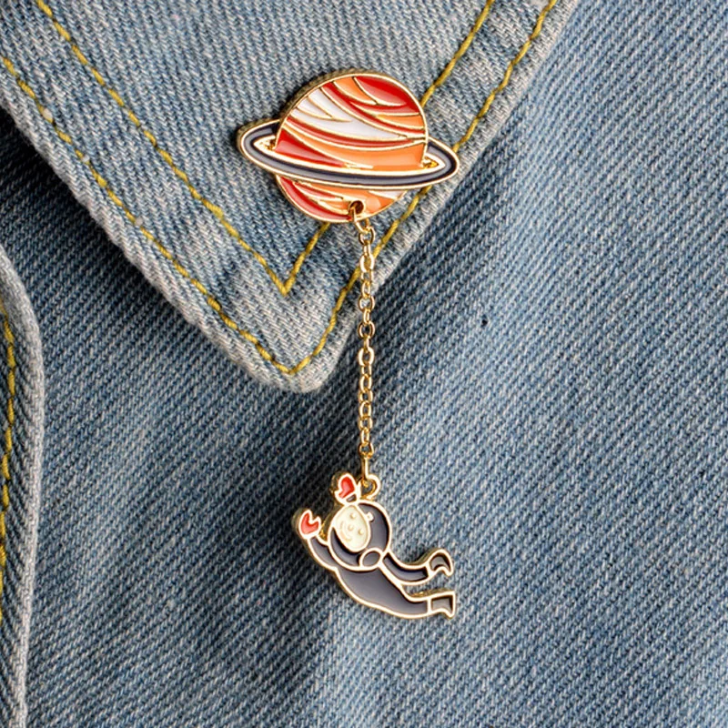 1 pcs creative planet rabbit pilot metal brooch button pins denim jacket jewelry pin decoration badge for clothes lapel pins
1 pcs creative planet rabbit pilot metal brooch button pins denim jacket jewelry pin decoration badge for clothes lapel pins