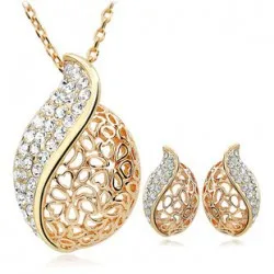 Women pendant jewelry Lover Remember Hollow Leaf gold-color Rhinestone Necklace earrings jewelry sets accessories
Women pendant jewelry Lover Remember Hollow Leaf gold-color Rhinestone Necklace earrings jewelry sets accessories