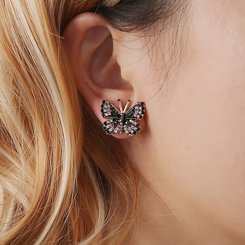 Elegant Twinkling Pink Green Black Clear Little Shiny Crystal Butterfly Shaped Sweet Golden Stud Earrings For Women
Elegant Twinkling Pink Green Black Clear Little Shiny Crystal Butterfly Shaped Sweet Golden Stud Earrings For Women