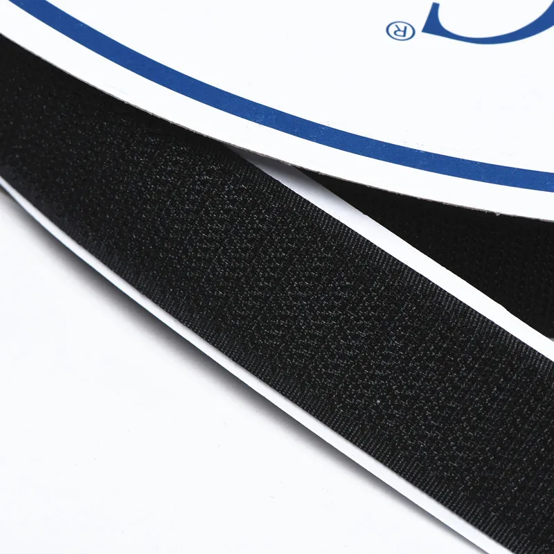1''(25mm) width x 5yards length Black. Sticky Back hook & loop Fastener Self Adhesive Tape.
1''(25mm) width x 5yards length Black. Sticky Back hook & loop Fastener Self Adhesive Tape.
