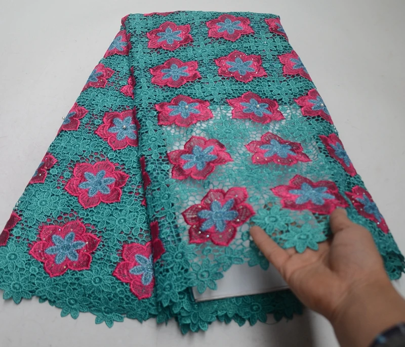 Luxury Beaded Guipure lace fabric 2019 high quality African cord lace with stone Nigerian lace fabrics for wedding dress
Luxury Beaded Guipure lace fabric 2019 high quality African cord lace with stone Nigerian lace fabrics for wedding dress