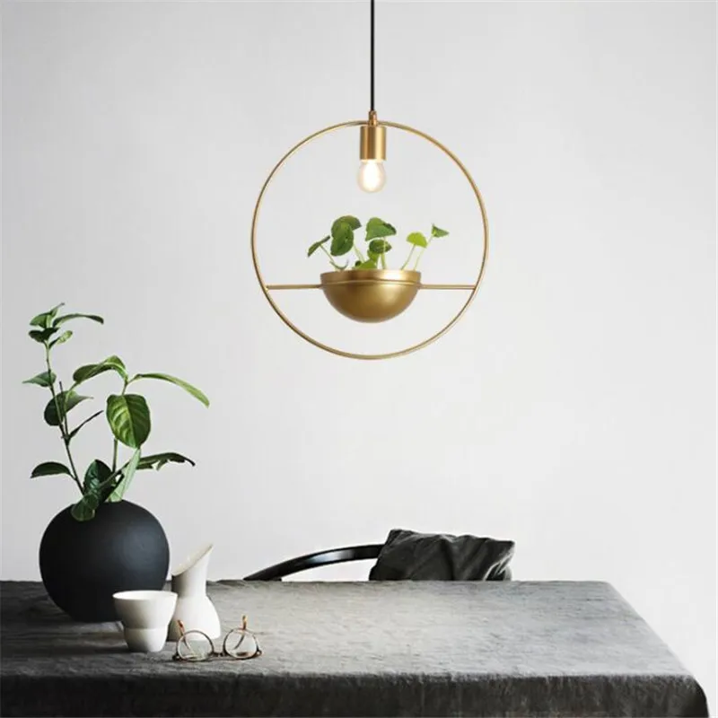 Modern Nordic Gold Iron Plant Pot Pendant Light for Bar Restaurant Foyer Dining Room Suspension Hanging Lamp 2395
Modern Nordic Gold Iron Plant Pot Pendant Light for Bar Restaurant Foyer Dining Room Suspension Hanging Lamp 2395