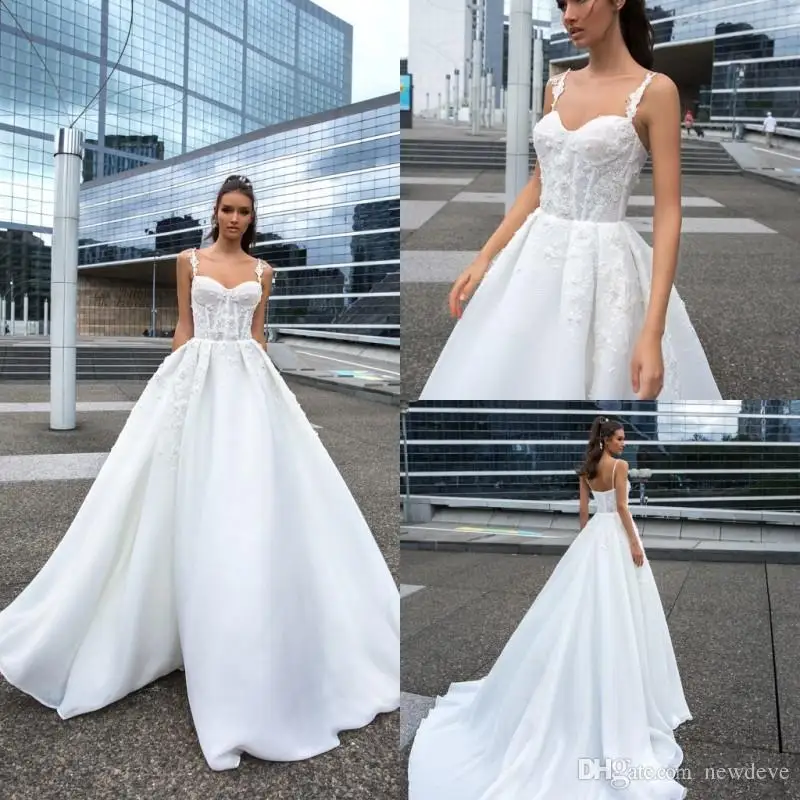 2019 Fashion Wedding Dresses Spaghetti Lace Appliques Bridal Gowns Sexy Backless Sweep Train A Line Wedding Dress robe de mariee
2019 Fashion Wedding Dresses Spaghetti Lace Appliques Bridal Gowns Sexy Backless Sweep Train A Line Wedding Dress robe de mariee