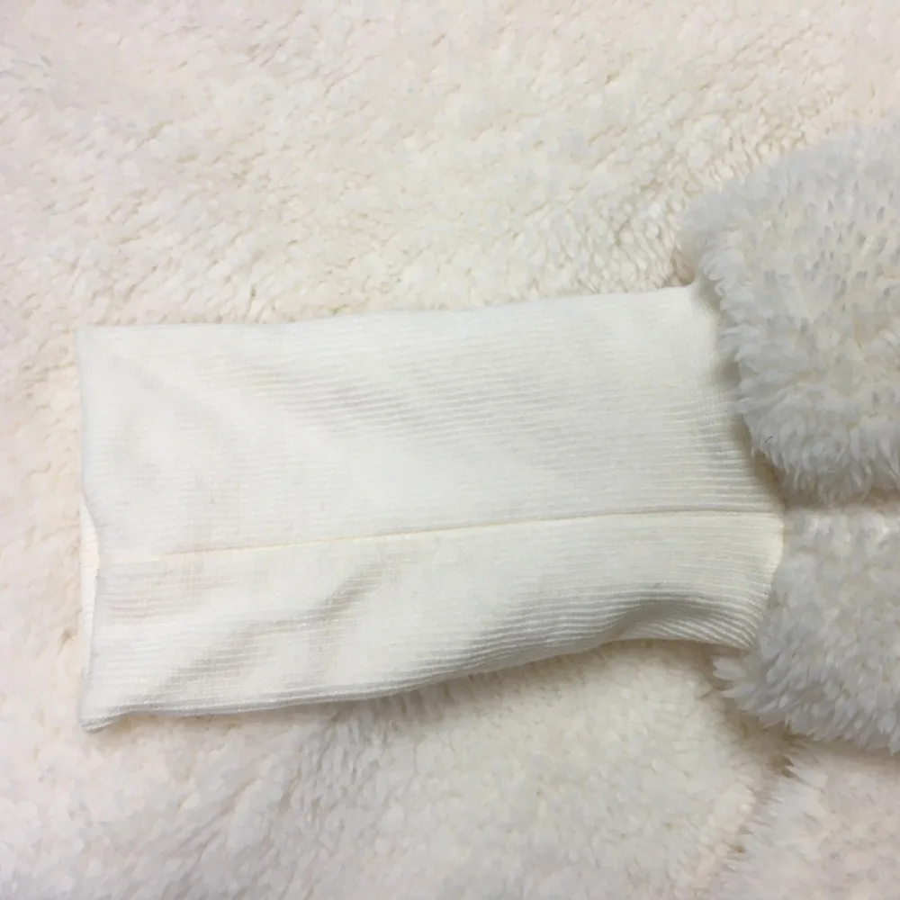White Fur Coat Women Shaggy Fluffy Winter Coat Full Sleeve Fur Hoodie Womens Clothing Plus Size Faux Fur Long Coats Female
White Fur Coat Women Shaggy Fluffy Winter Coat Full Sleeve Fur Hoodie Womens Clothing Plus Size Faux Fur Long Coats Female