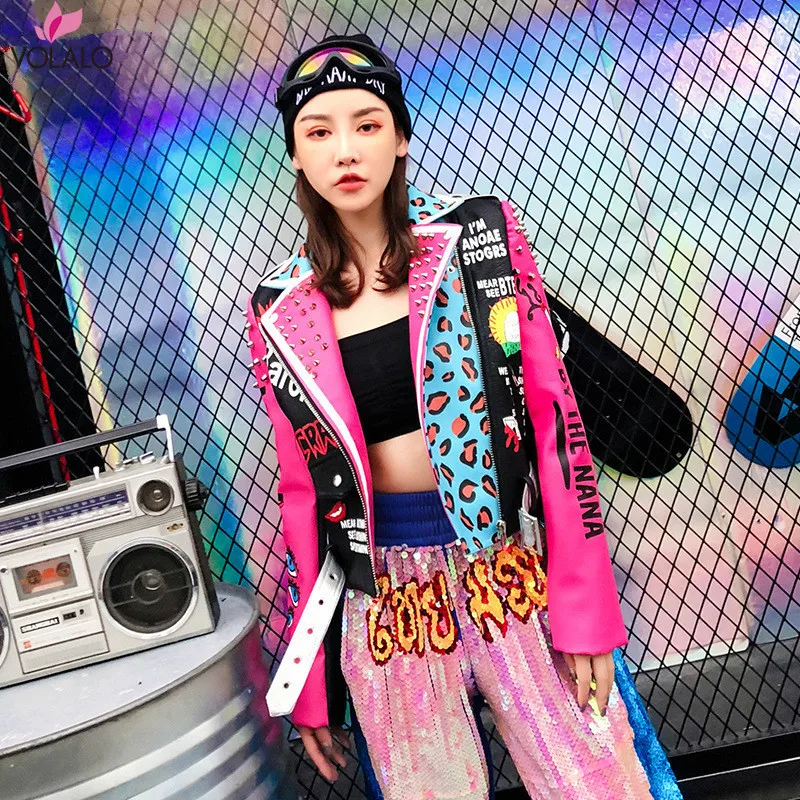 Spring Winter Femmes Thailand Design Leopard Letter Printed Jacket Women Punk Style PU Leather Motor Short Cardigan Rivet Coat
Spring Winter Femmes Thailand Design Leopard Letter Printed Jacket Women Punk Style PU Leather Motor Short Cardigan Rivet Coat