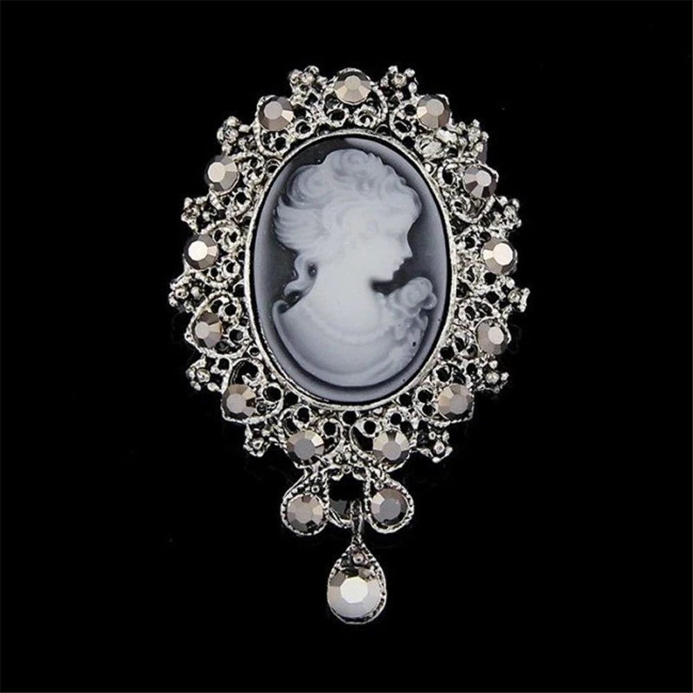 Vintage Queen's Cameo Crystal Brooch Pins for Women High-grade Rhinestone Brooches Wedding Jewelry for Lady Gift
Vintage Queen's Cameo Crystal Brooch Pins for Women High-grade Rhinestone Brooches Wedding Jewelry for Lady Gift