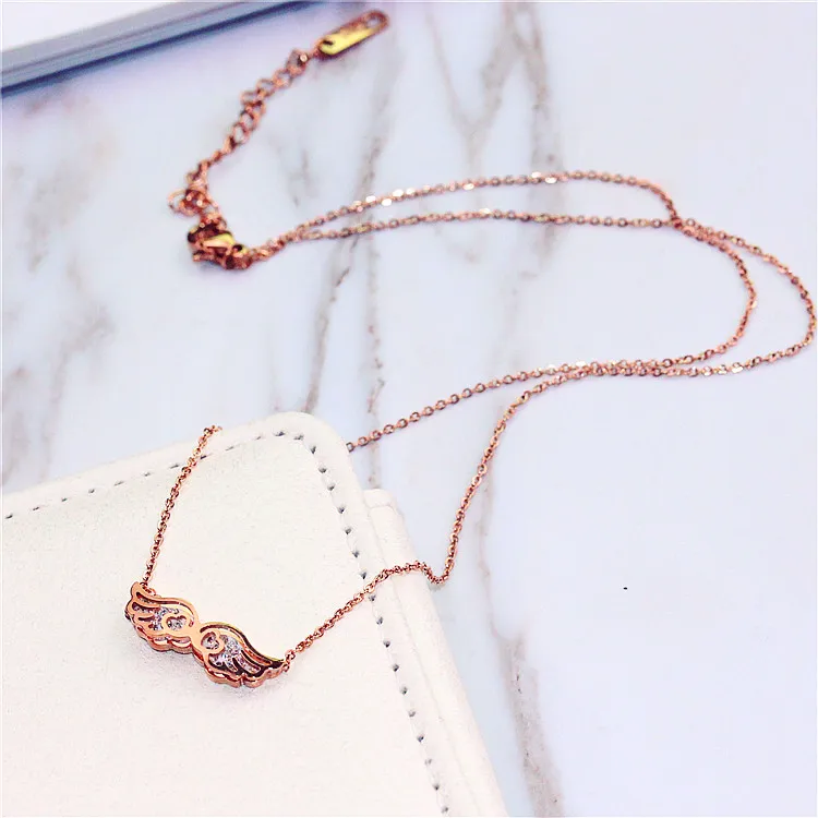 YUN RUO Fashion Brand Woman Jewelry Rose Gold Color Luxury Zircon Angel Wing Pendant Necklace 316 L Stainless Steel Jewelry
YUN RUO Fashion Brand Woman Jewelry Rose Gold Color Luxury Zircon Angel Wing Pendant Necklace 316 L Stainless Steel Jewelry