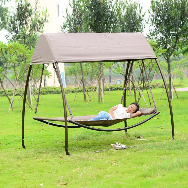 Swinging garden chair