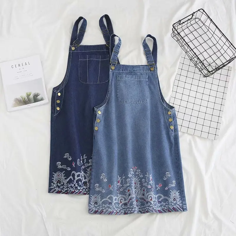 2019 Spring Summer Embroidery Art Strap Denim Dress Women Korean Style Casual Loose Plus Size Midi Jeans Dresses Female
2019 Spring Summer Embroidery Art Strap Denim Dress Women Korean Style Casual Loose Plus Size Midi Jeans Dresses Female