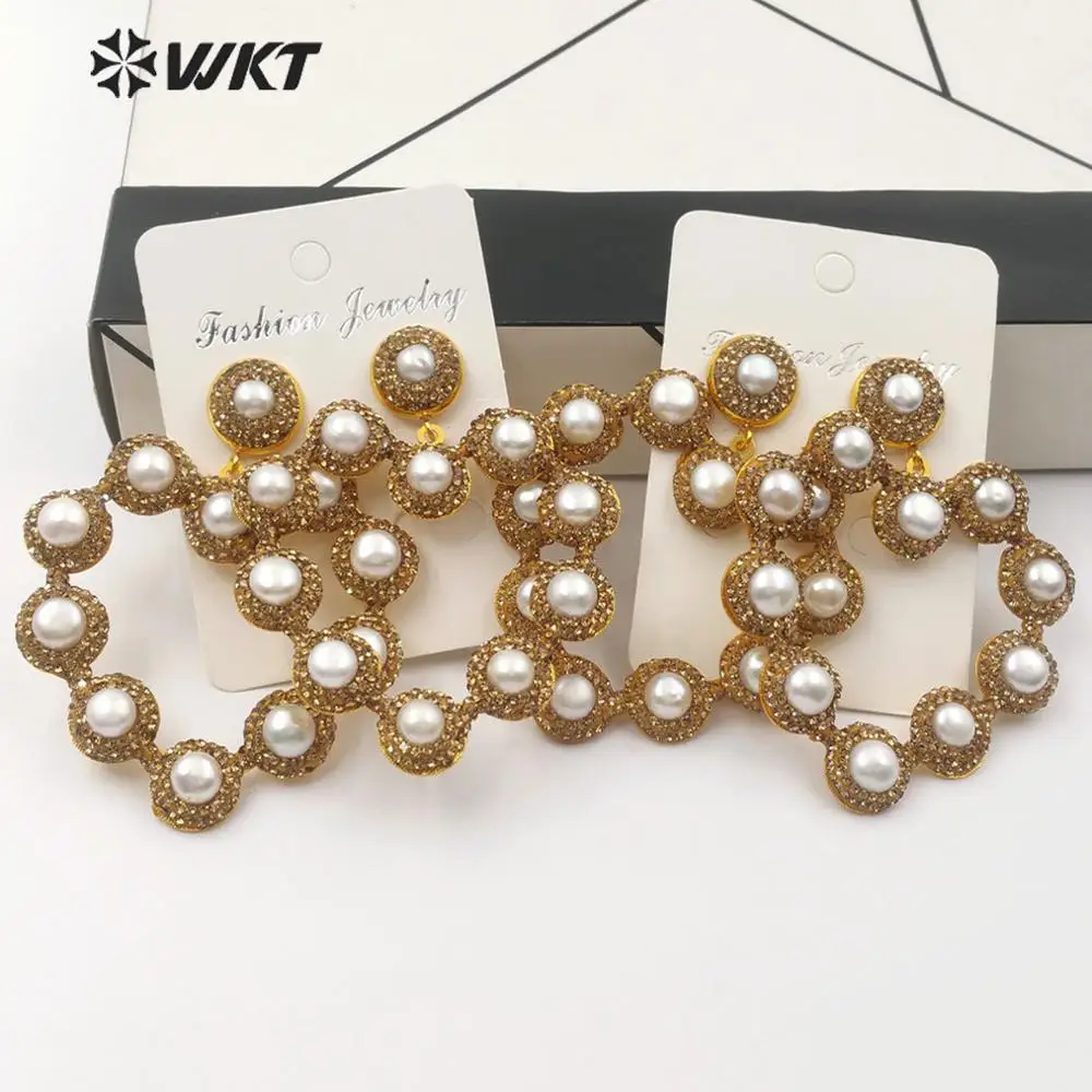 WT-RE088 WKT Natural Pearl Heart Shaped Earrings With Rhinestone Pave Earringst Women Earrings Jewelry
WT-RE088 WKT Natural Pearl Heart Shaped Earrings With Rhinestone Pave Earringst Women Earrings Jewelry