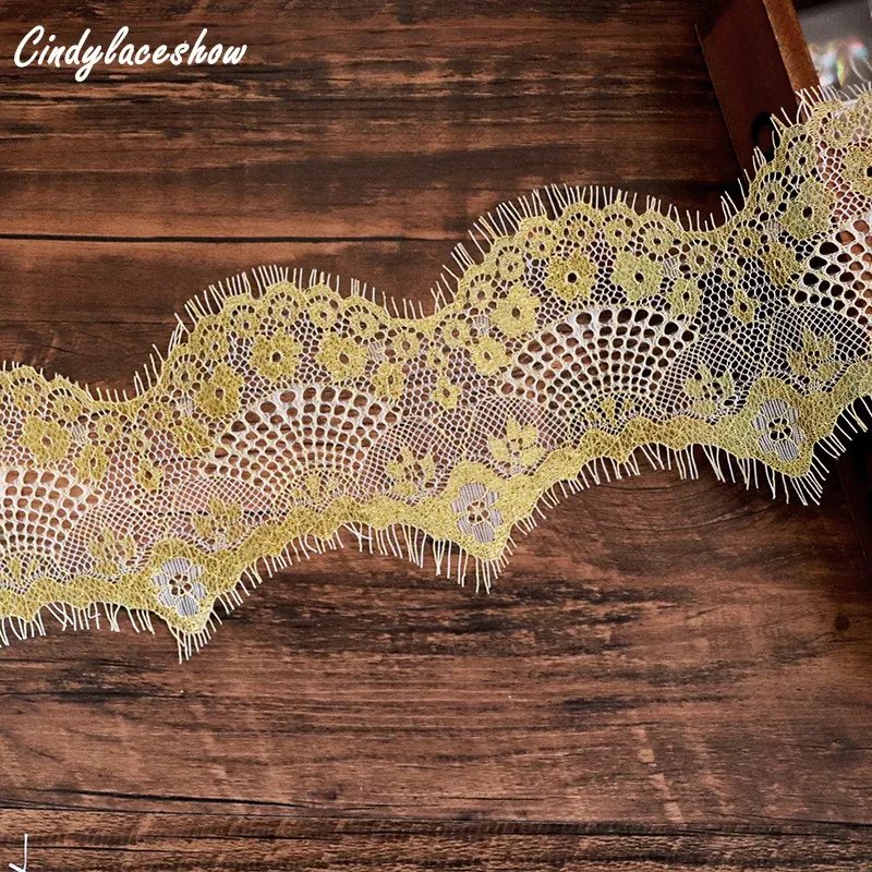 3M/lot 9cm Wide Gold Thread White Lace Fabric trim embroidered trimming Wedding Decoration Sewing Applique Eyelashes Lace Ribbon
3M/lot 9cm Wide Gold Thread White Lace Fabric trim embroidered trimming Wedding Decoration Sewing Applique Eyelashes Lace Ribbon