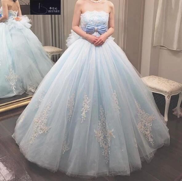 Newest Wedding Gowns 2018 Strapless Ball Gown Tulle Light Blue Wedding Dress Lace Appliques Dress With Detachable Train
Newest Wedding Gowns 2018 Strapless Ball Gown Tulle Light Blue Wedding Dress Lace Appliques Dress With Detachable Train