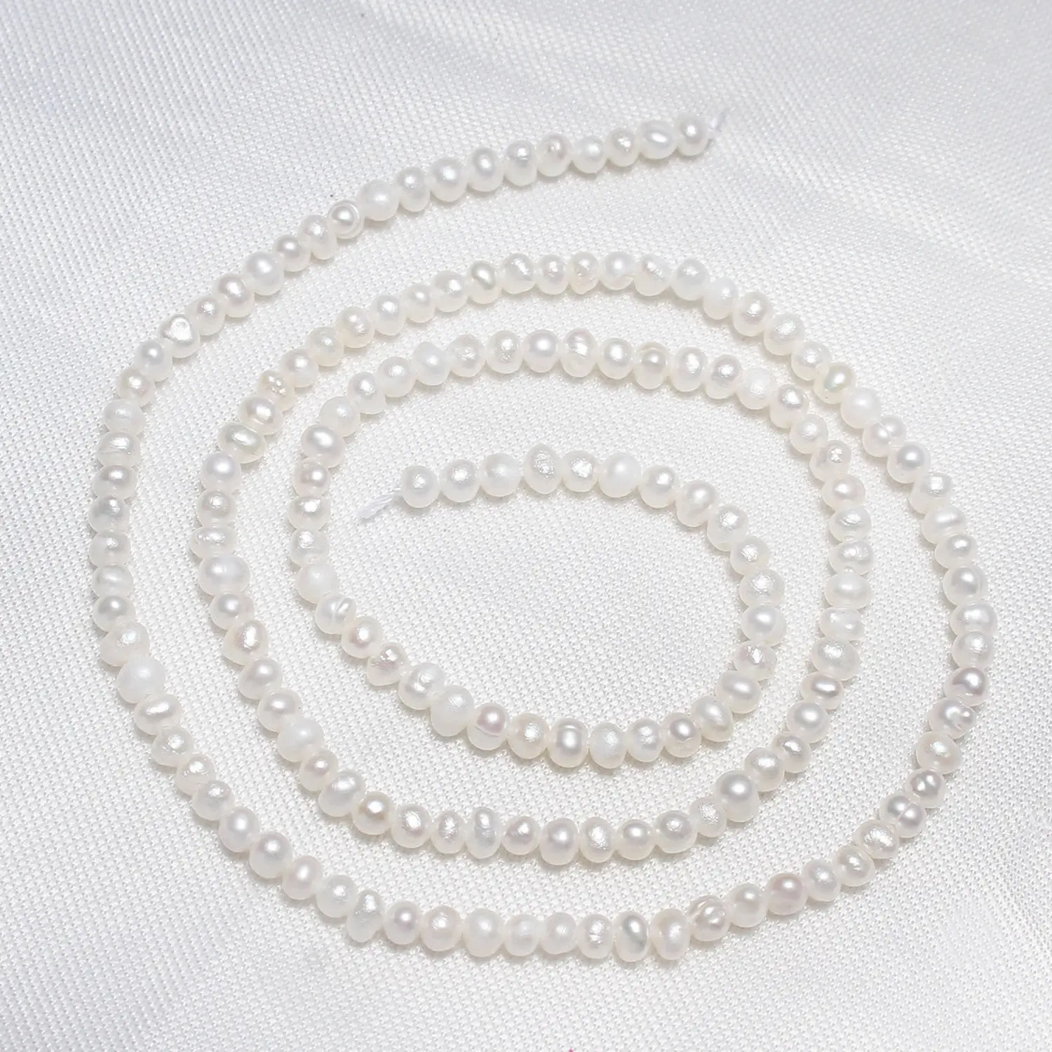 2018 New Arrival Cultured Potato Freshwater Pearl Beads Natural White 1.8-2mm Approx 0.8mm Sold Per Approx 15.5 Inch Strand
2018 New Arrival Cultured Potato Freshwater Pearl Beads Natural White 1.8-2mm Approx 0.8mm Sold Per Approx 15.5 Inch Strand