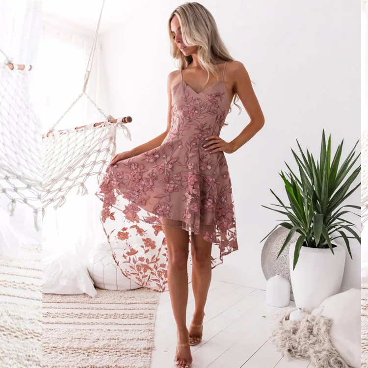 Blush Pink V Neck A Line Homecoming Dresses Spaghetti Strap High Low Sexy Graduation Dress Gown With Embroidery YSAN03
Blush Pink V Neck A Line Homecoming Dresses Spaghetti Strap High Low Sexy Graduation Dress Gown With Embroidery YSAN03