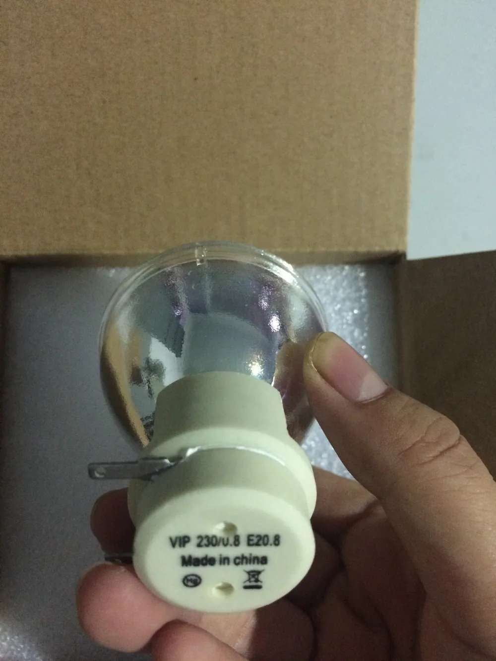 SHENG Compatible Projector Bare Lampada 20-01175-20 for SMARTBOARD UX60 / 885i / 680ix / 885ix
SHENG Compatible Projector Bare Lampada 20-01175-20 for SMARTBOARD UX60 / 885i / 680ix / 885ix