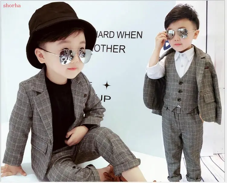 New high quality boys suits for weddings kids Blazer Suit for boy costume enfant garcon mariage jogging garcon suit for boys
New high quality boys suits for weddings kids Blazer Suit for boy costume enfant garcon mariage jogging garcon suit for boys