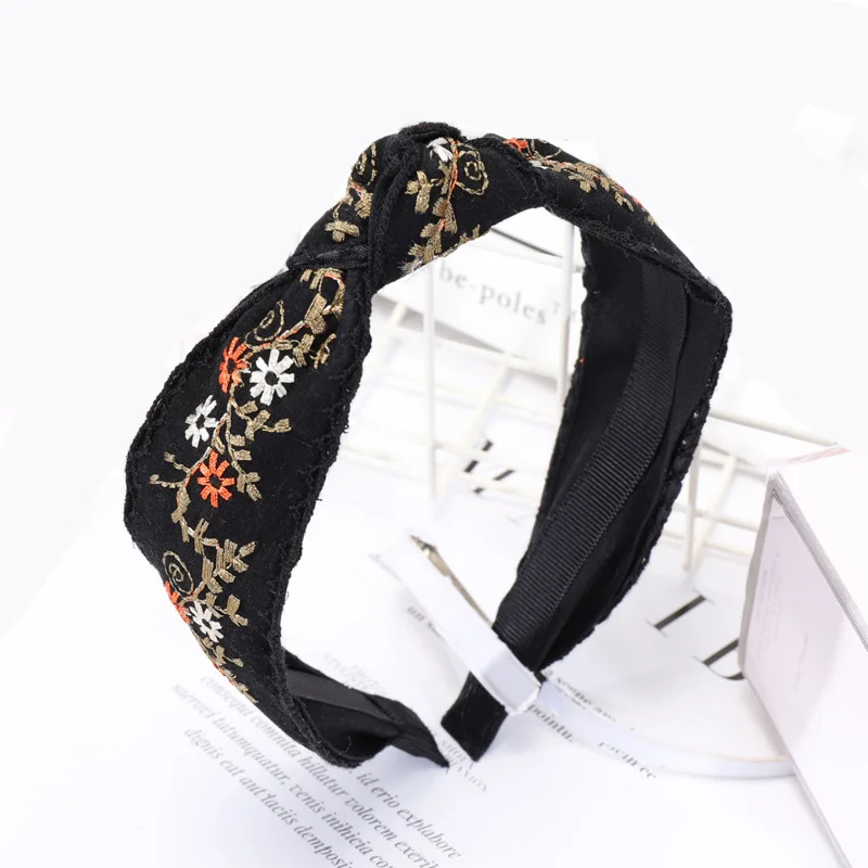 Korean Suede Headband Center Knotted Hair Accessories for girls and women National Embroidery Floral Hairbands Wholesale
Korean Suede Headband Center Knotted Hair Accessories for girls and women National Embroidery Floral Hairbands Wholesale