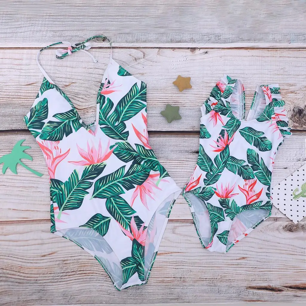 2019 New Baby Girls Swimsuit Mum and Me One Piece Beachwear Parent-child Swimwear Flounce Halter Monokini
2019 New Baby Girls Swimsuit Mum and Me One Piece Beachwear Parent-child Swimwear Flounce Halter Monokini