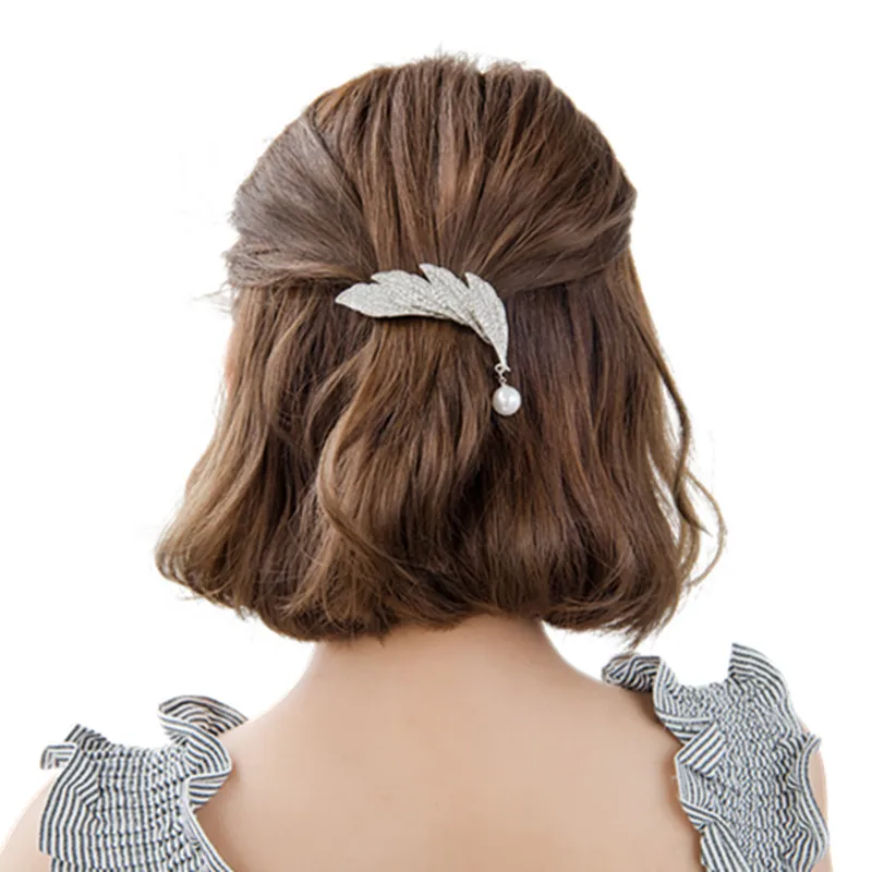 CHIMERA Leaves Hair Clips Elegant Shiny Artificial Crystal Barrettes Pearls Pendant Hair Pin Metal Hair Jewelry for Women Ladies
CHIMERA Leaves Hair Clips Elegant Shiny Artificial Crystal Barrettes Pearls Pendant Hair Pin Metal Hair Jewelry for Women Ladies