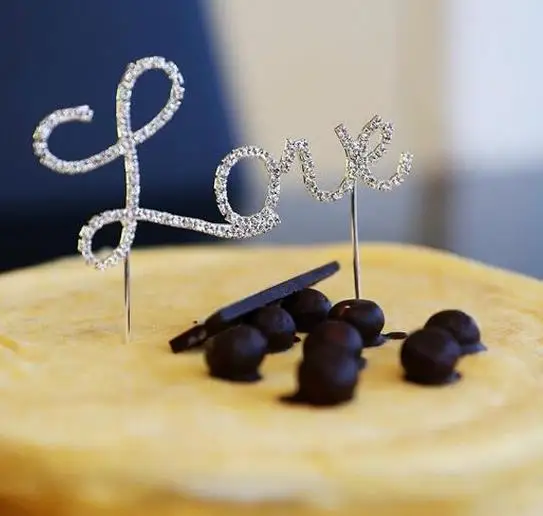 Love Letter Rhinestone Wedding Birthday Party Anniversary Cake Topper Party Supplies Cake Accessory Decoration Dinner Decor plug
Love Letter Rhinestone Wedding Birthday Party Anniversary Cake Topper Party Supplies Cake Accessory Decoration Dinner Decor plug