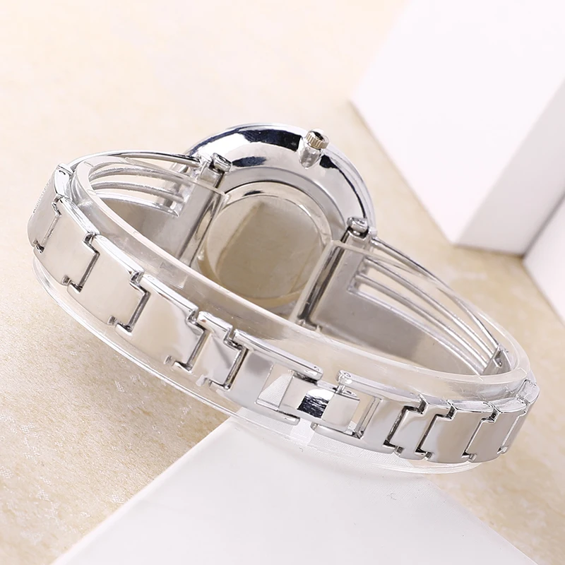 Luxury Bracelet Chain Jewelry Women Watches Round Dial Lady Fashion Dress Rose Gold Charming Clock Quartz Relogio Feminino
Luxury Bracelet Chain Jewelry Women Watches Round Dial Lady Fashion Dress Rose Gold Charming Clock Quartz Relogio Feminino
