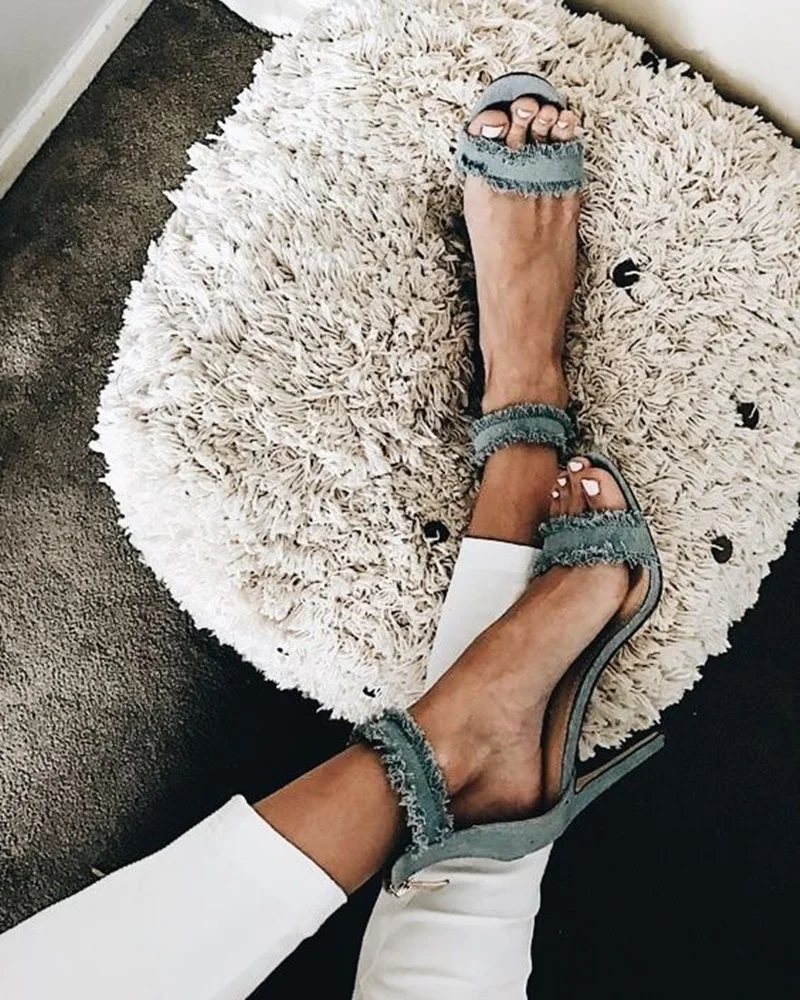 Fashion Light Green White Women Sandals High Heels Jeans Lace Concise Classic Buckle Ankle Strap Summer Sandals Shoes size 35-41
Fashion Light Green White Women Sandals High Heels Jeans Lace Concise Classic Buckle Ankle Strap Summer Sandals Shoes size 35-41