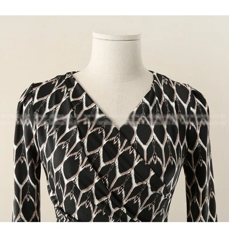 2020 Autumn 3/4 Sleeve Bodycon Midi Pencil Vestidos V-Neck Sexy OL Office Work Print Dress
2020 Autumn 3/4 Sleeve Bodycon Midi Pencil Vestidos V-Neck Sexy OL Office Work Print Dress