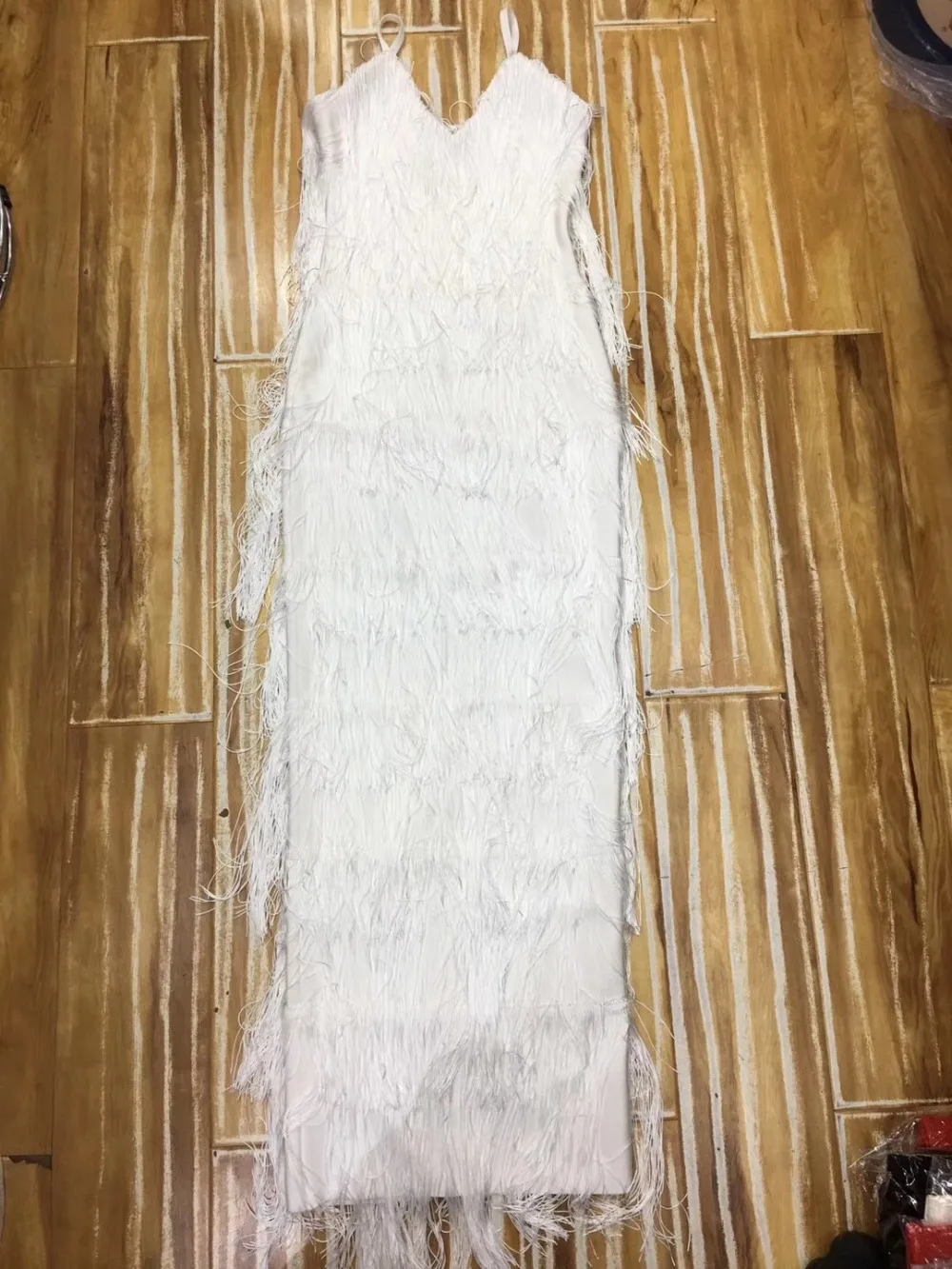 High Quality Sexy Women White V-Neck Tassel Slip Rayon Bandage Celebrity Elegant Party Ankle-Length Dress
High Quality Sexy Women White V-Neck Tassel Slip Rayon Bandage Celebrity Elegant Party Ankle-Length Dress