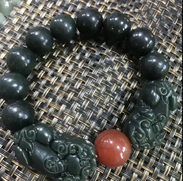 Natural Green HETIAN Jades Stone Bracelets Carved Pixiu Bracelets Bangles Gift for Men's Jades Jewelry
Natural Green HETIAN Jades Stone Bracelets Carved Pixiu Bracelets Bangles Gift for Men's Jades Jewelry